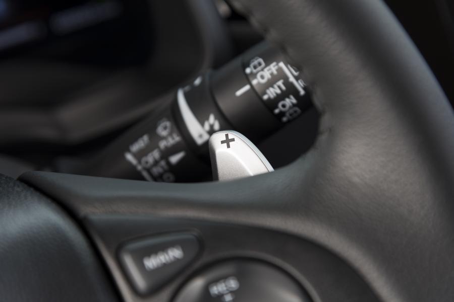Детали интерьера Honda Fit 2017 года  (NA) (фото 28 из 50)